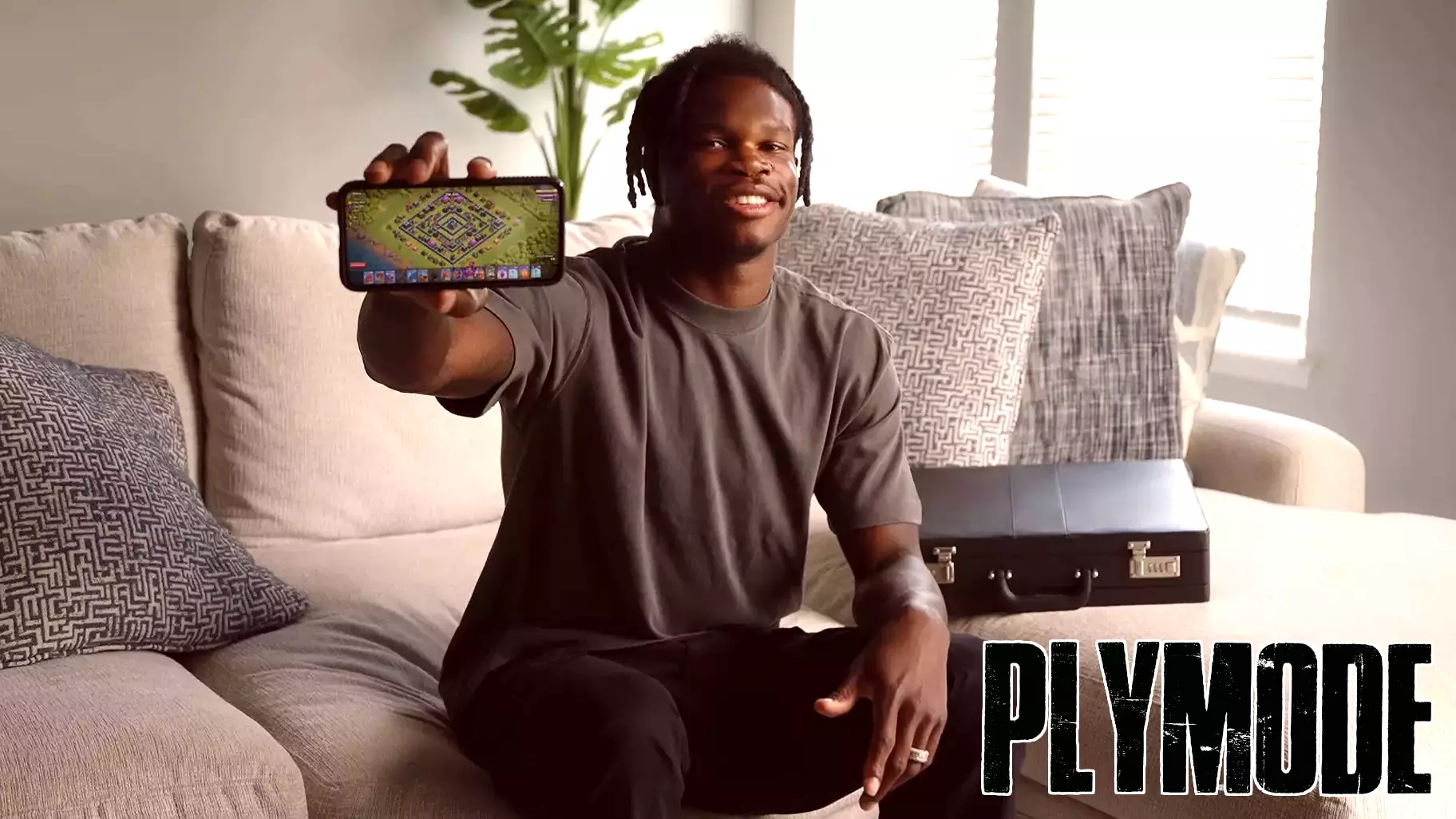 Travis Hunter of the Jacksonville Jaguars Teams Up with Clash of Clans
