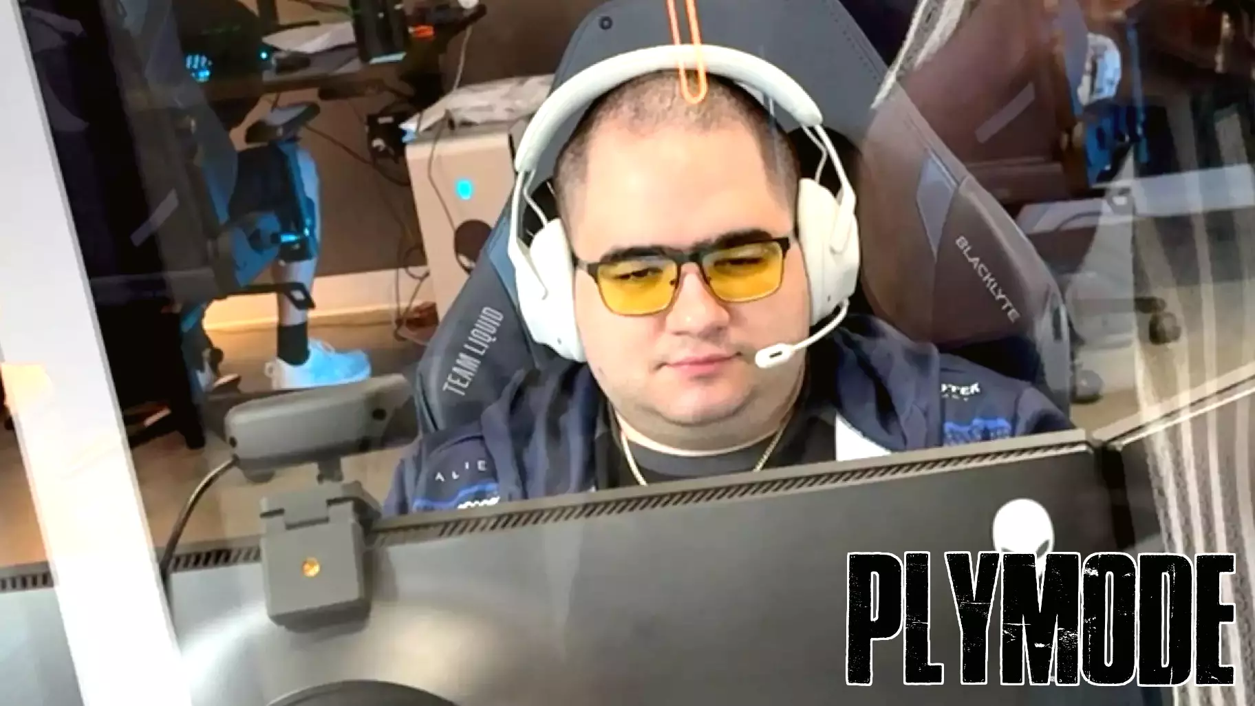 Yes, you can make a living playing video games