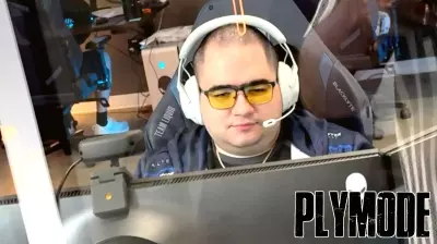 Yes, you can make a living playing video games